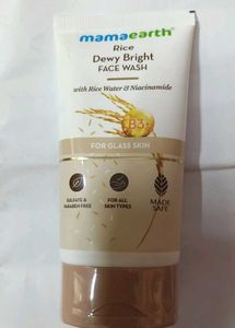 Mamaearth Rice Dewy Bright Face Wash