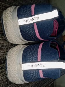 Aqualite Sneakers with Reflective Tag