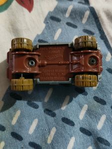 Hot Wheels FJW01