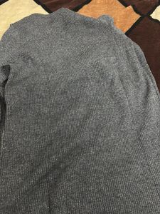 Stylish Grey Knit Pullover