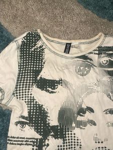 H&amp;M Graphic Print Crop Top