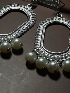 Pearl Drop metal Earrings