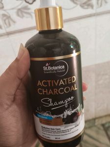 St.Botanica Charcoal Shampoo