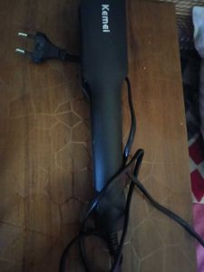 Kemei Hair Straightener