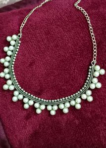 Pearl Beaded Necklace