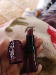 Maroon Lipstick With Free Square Drop Earrings