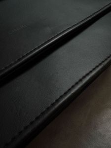 Black Classy Looking Slingbag