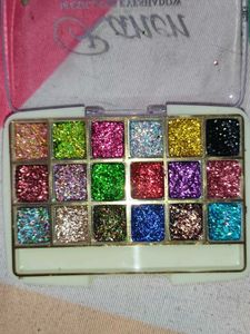 Ranen 18-Color Glitter Eyeshadow Palette