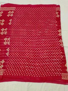 Red &amp; Cream Printed Sari