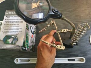 Halping Hand Magnifier With Soldering Stand