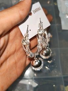 Unique Design Jhumka With Diamond Work💎