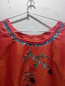 Beautiful Round Neck Straight Kurti