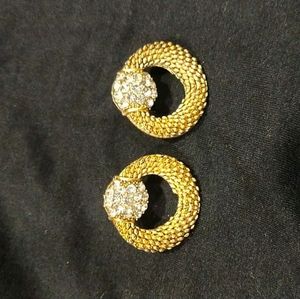 Golden Studs 🪙