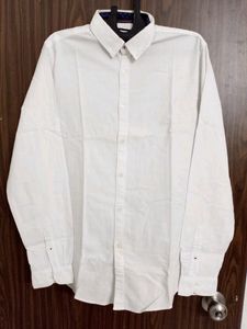 WHITE SHIRT