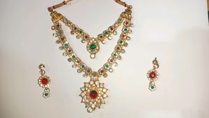 Necklace Set