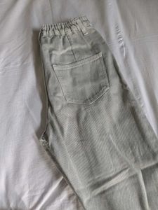 Khaki Boyfriend Jeans