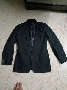Stylish Black Blazer