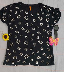 COMBO of 4 T-shirts!