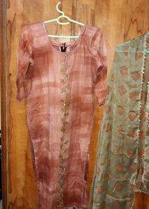 Pakistani Kurti With Dupatta Set