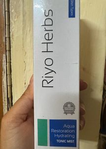 Riyo Herbs Hydrating Toner