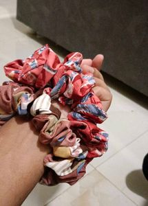 scrunchies for women never used!
