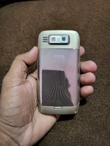 Nokia E72 Gold Edition