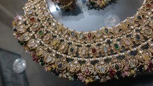 It&#39;s Multicolour Bridal Set