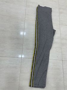 🏁 M&amp;S Metro Check Trousers – Street Chic! 🖤💛