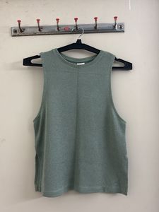 H&M KNITTED NO-SLEEVE TOP 5