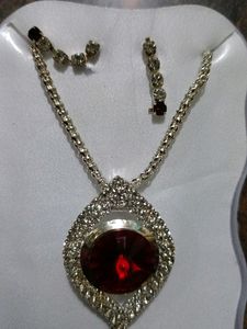 Ad Stone Necklace