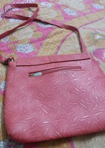 Pink 💕Sling Bag