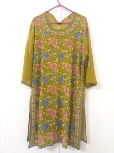 Embroidered Chikan Kurta