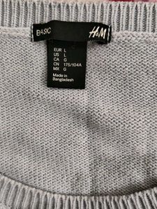 A Basic H&amp;M Pullover/ Sweatshirt