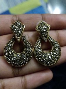 Elegant Gold-Tone Dangle Earrings