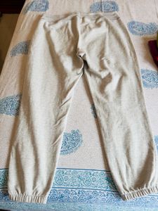 GAP Joggers M Size