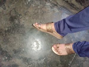 Sparkling Bronze Toe Ring Sandals