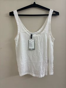 H&amp;M CREPE VEST TOP