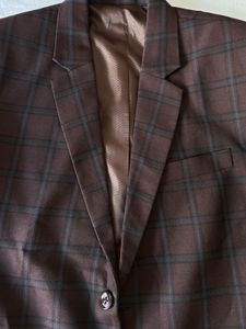 Arvind Checkered 3 Piece Suit Set With Cover