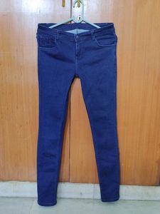 CLASSIC SKINNY BLUE JEANS