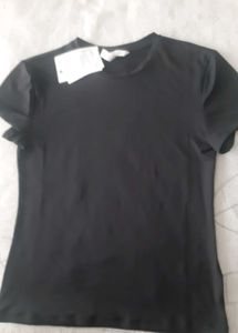 H&M Black T-Shirt - New with Tag