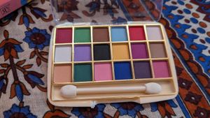 RL Beauty 18 Colours Eyeshadow
