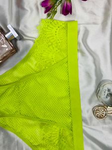 🇳🇿💫💗Neon Green Lace Panty