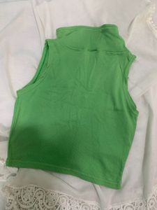 Trendy Crop Top With Collar And Front Button