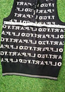 women Print Sweater Vest