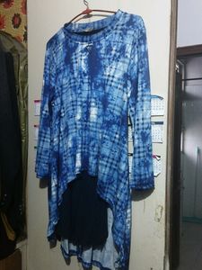 Long tie-die design blue top