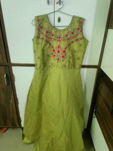 Green Embroidered Kurta anarkali styl