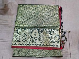 Green &amp; Red Banarasi Silk Saree