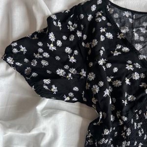 Floral Croptop 🌸✨
