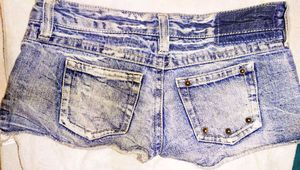 Trendy Ripped Denim Shorts