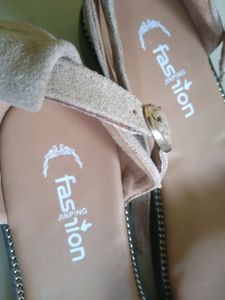Women&#39;s Strappy Chunky Heel Sandals